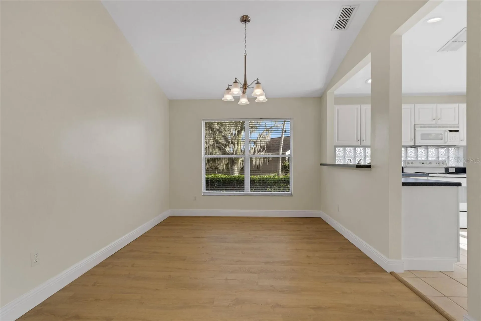 102 Canary Island Circle Davenport FL 33837