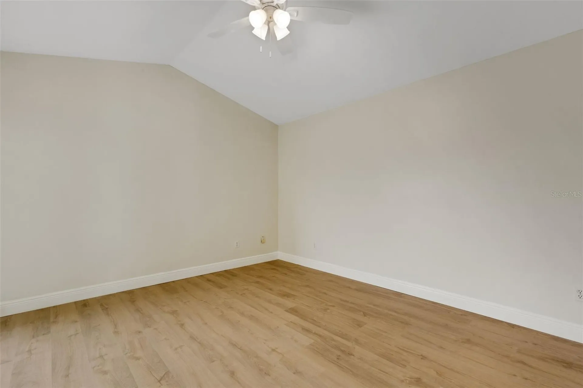 102 Canary Island Circle Davenport FL 33837