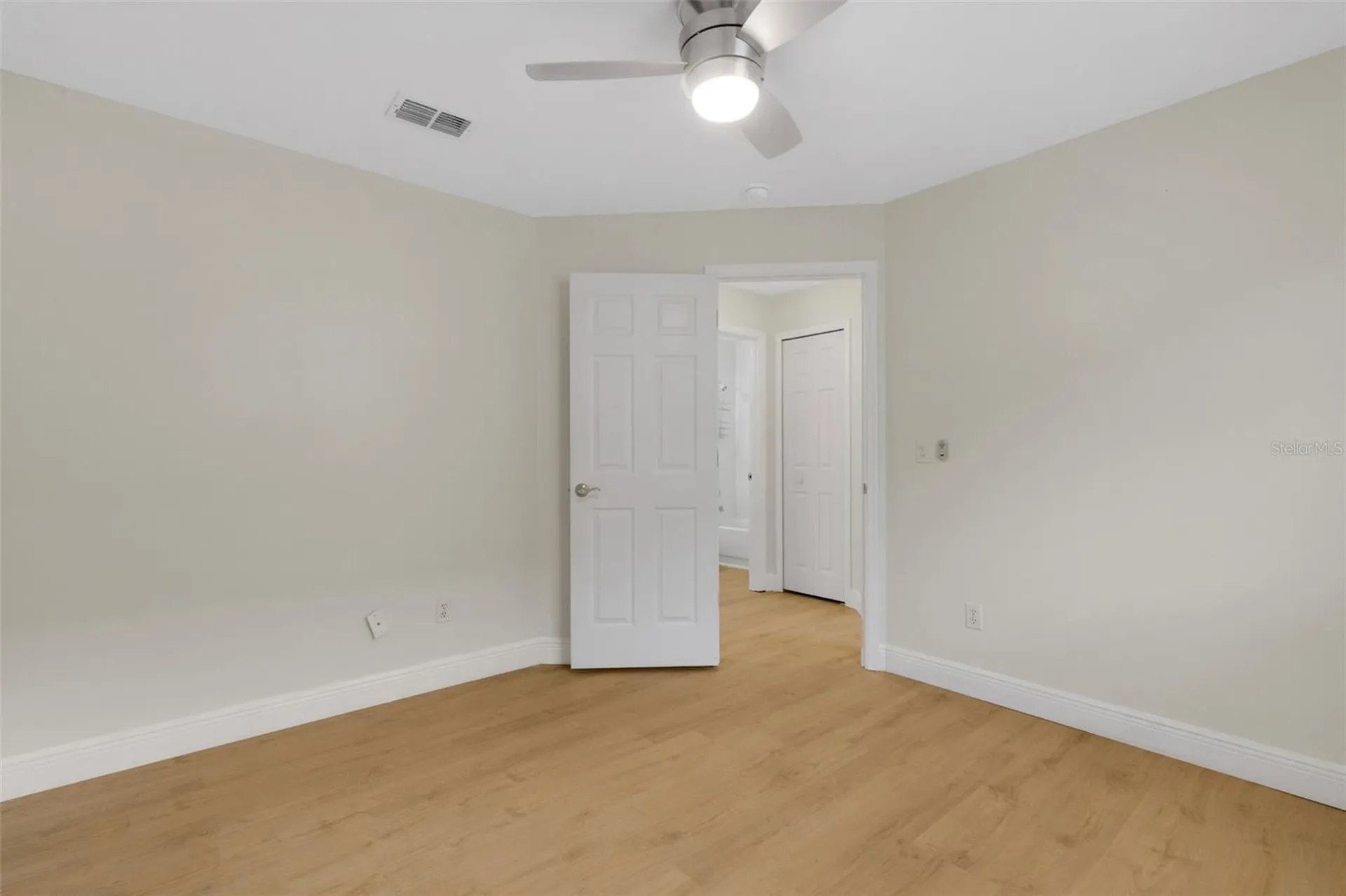 102 Canary Island Circle Davenport FL 33837