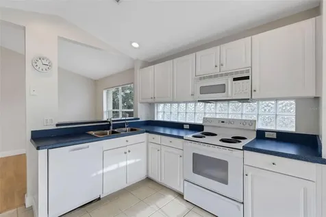 102 Canary Island Circle Davenport FL 33837