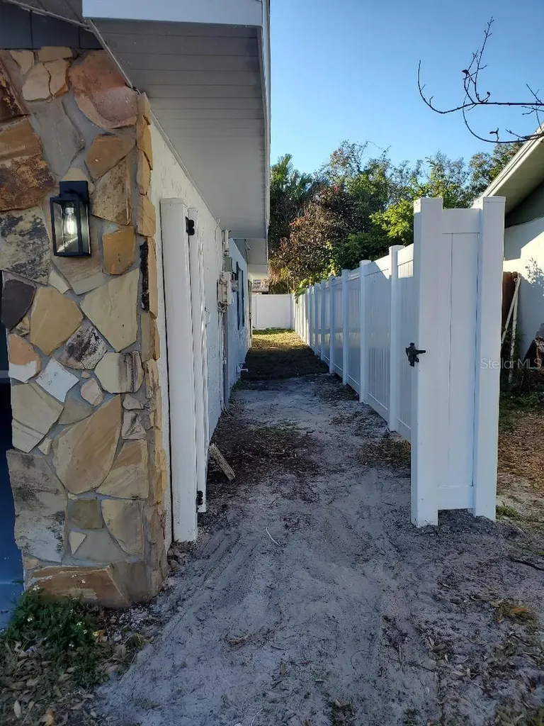 7607 Winging Way Drive Tampa FL 33615