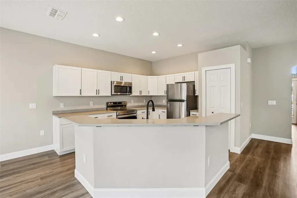 2700 Sierra Vista Way Holiday FL 34691
