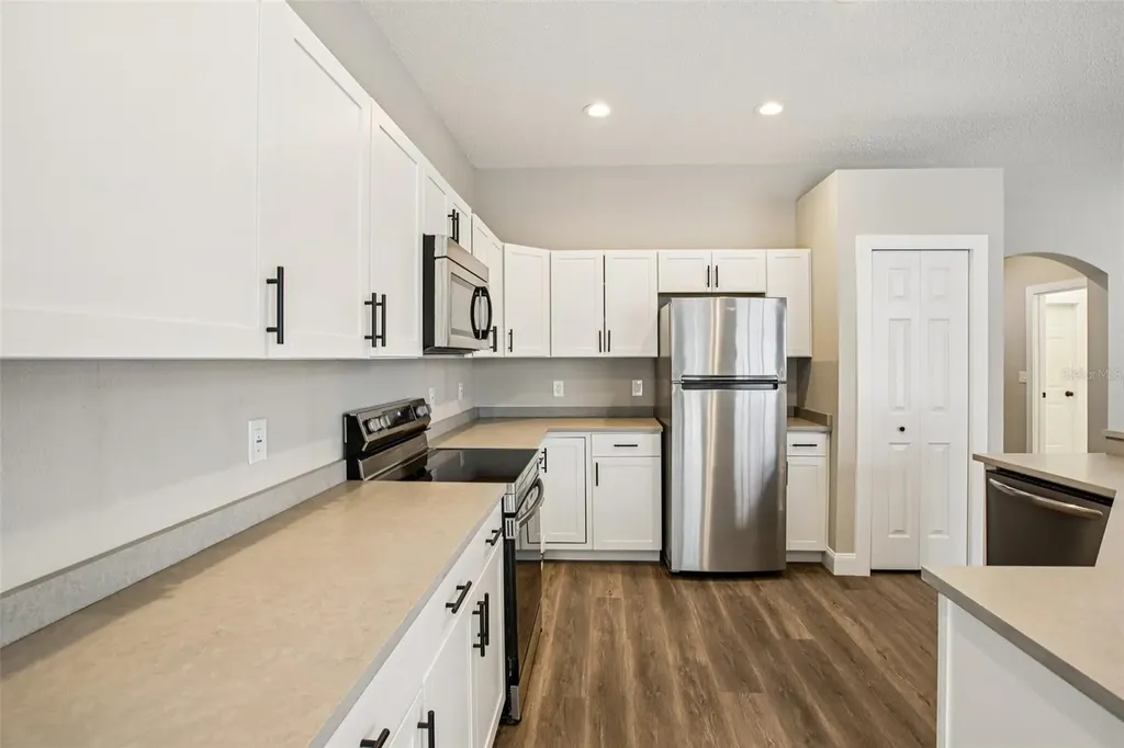 2700 Sierra Vista Way Holiday FL 34691