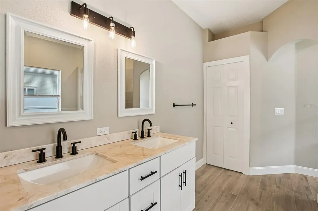 2700 Sierra Vista Way Holiday FL 34691