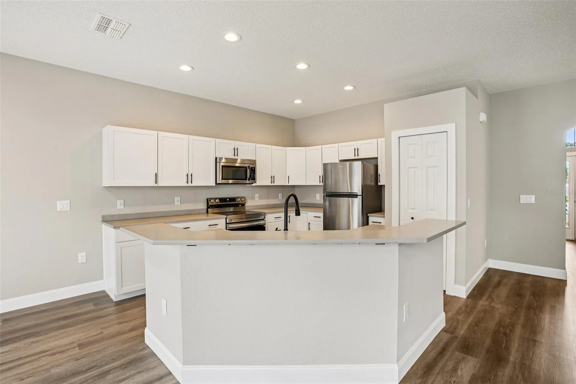 2700 Sierra Vista Way Holiday FL 34691