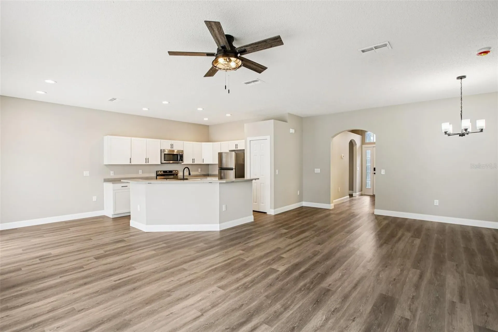 2700 Sierra Vista Way Holiday FL 34691