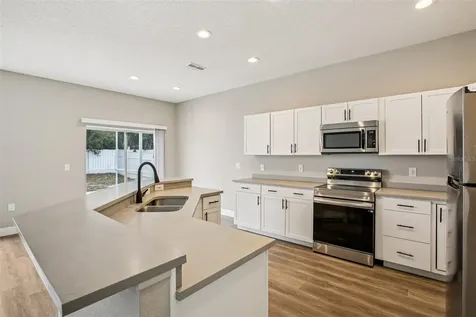 2700 Sierra Vista Way Holiday FL 34691