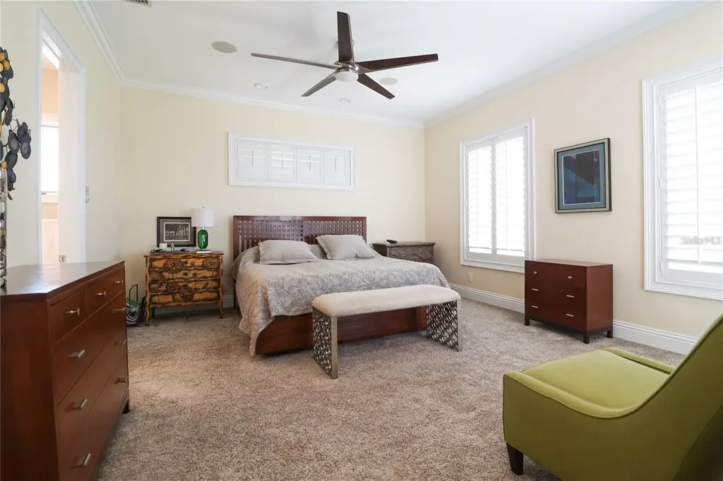 11105 5th Street E Treasure Island FL 33706