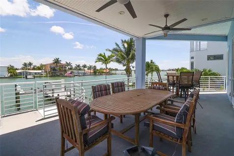 11105 5th Street E Treasure Island FL 33706