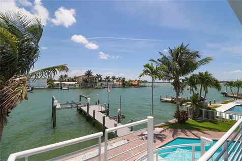 11105 5th Street E Treasure Island FL 33706