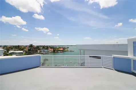 11105 5th Street E Treasure Island FL 33706