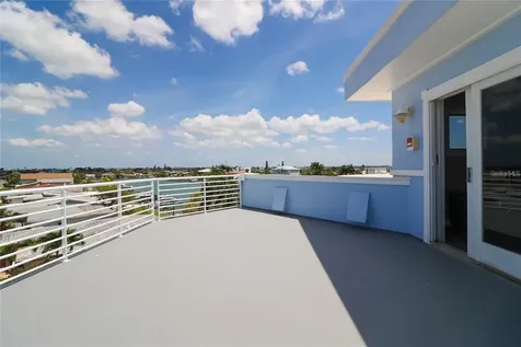 11105 5th Street E Treasure Island FL 33706