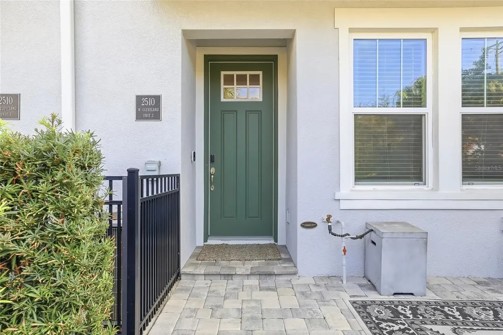 2510 W Cleveland Street Tampa FL 33609