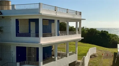 24 Calle Coral Playa Santa Guanica PR 00653