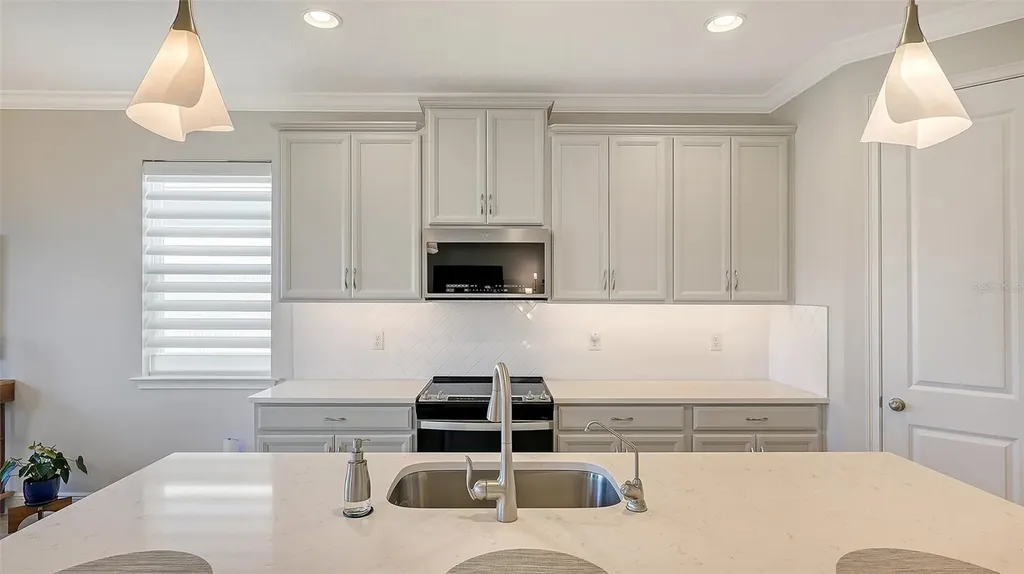 5790 Long Shore Loop Sarasota FL 34238