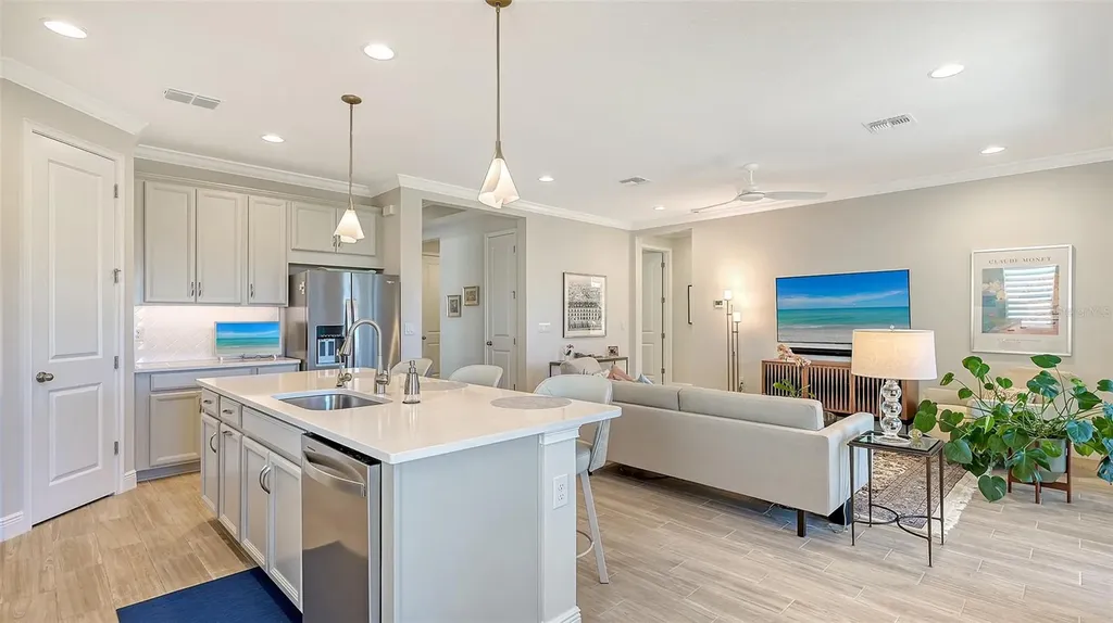 5790 Long Shore Loop Sarasota FL 34238