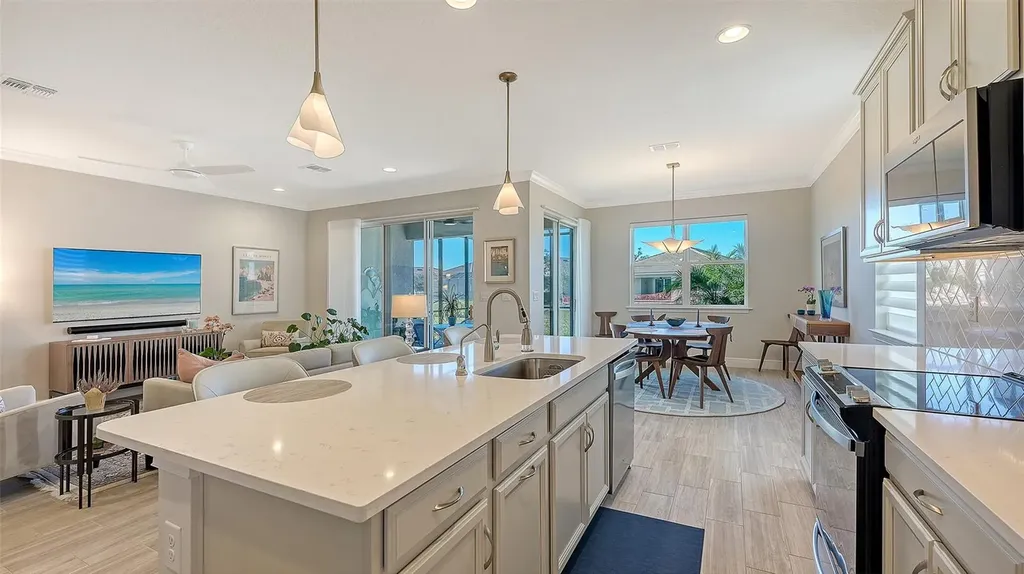 5790 Long Shore Loop Sarasota FL 34238