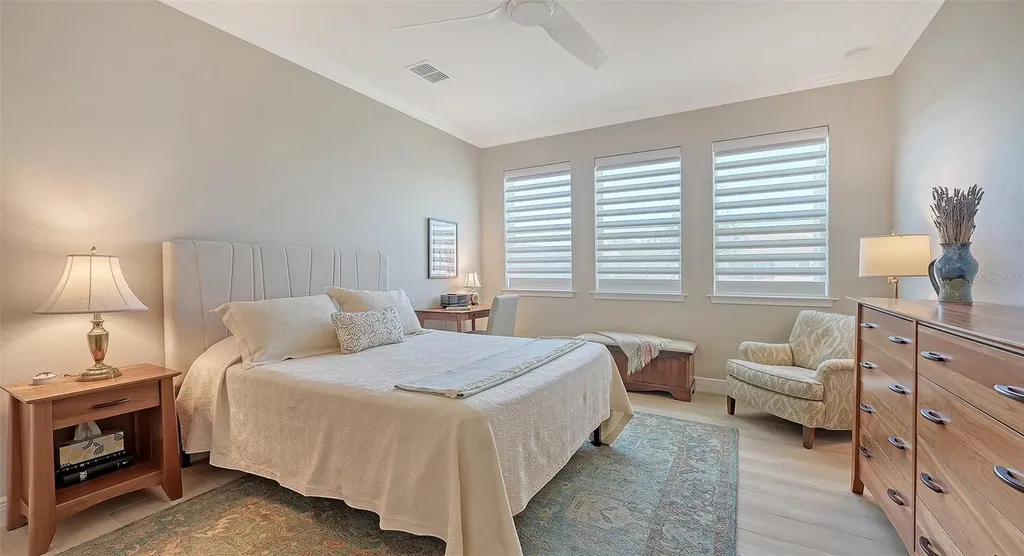 5790 Long Shore Loop Sarasota FL 34238