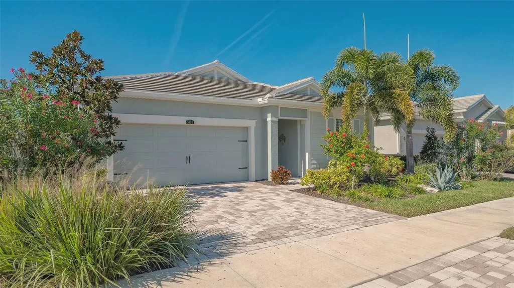 5790 Long Shore Loop Sarasota FL 34238