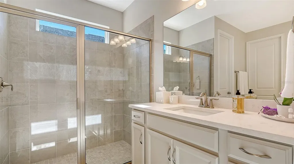5790 Long Shore Loop Sarasota FL 34238