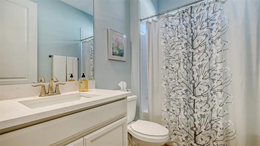 5790 Long Shore Loop Sarasota FL 34238