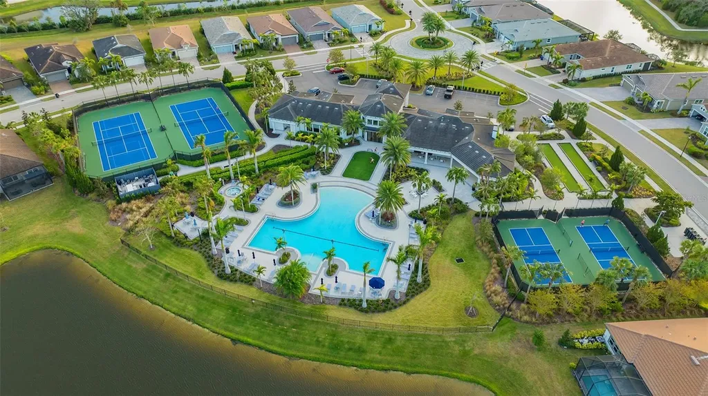5790 Long Shore Loop Sarasota FL 34238