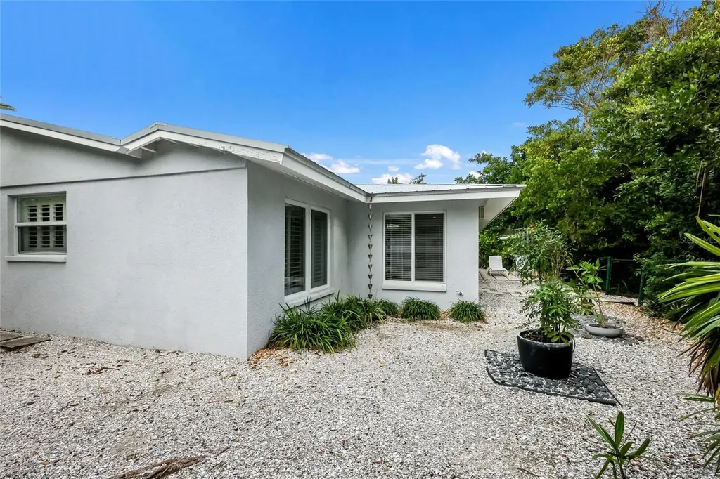 413 Poinsettia Road Anna Maria FL 34216