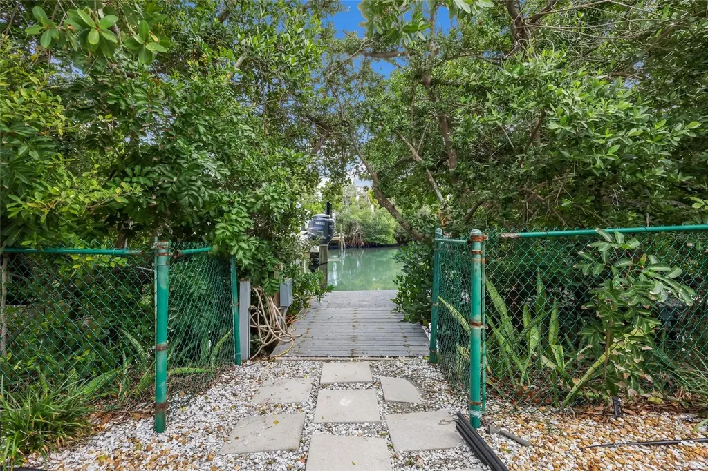 413 Poinsettia Road Anna Maria FL 34216