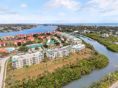 420 Bouchelle Drive New Smyrna Beach FL 32169