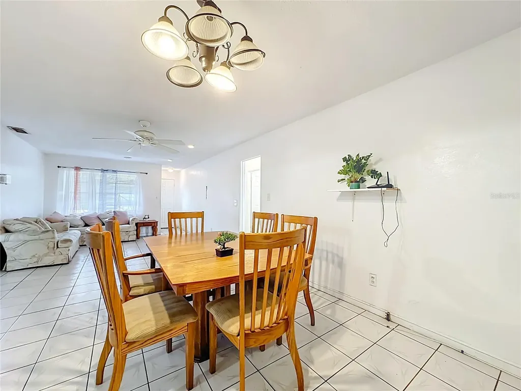 4314 Derbyshire Lane Orlando FL 32812