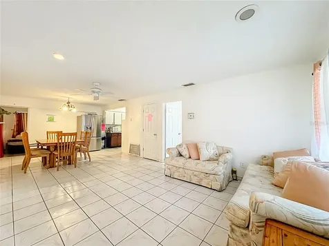 4314 Derbyshire Lane Orlando FL 32812