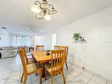 4314 Derbyshire Lane Orlando FL 32812