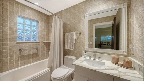 3598 Fair Oaks Lane Longboat Key FL 34228