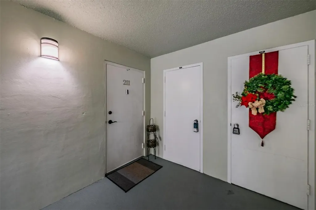 9 Forbes Place Dunedin FL 34698