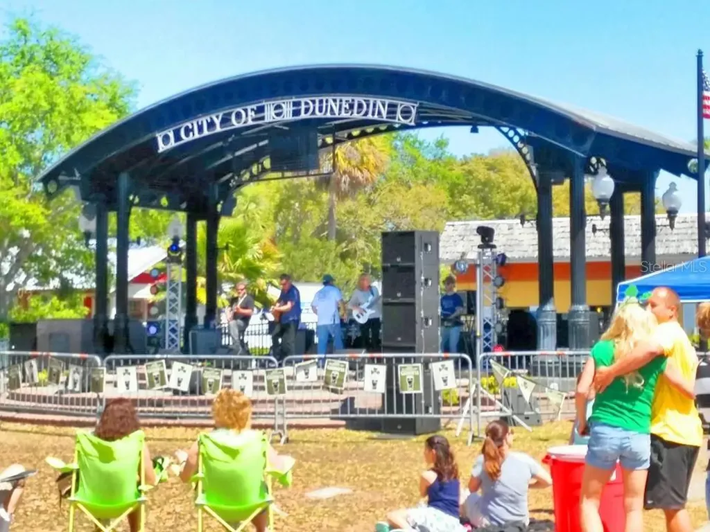 9 Forbes Place Dunedin FL 34698