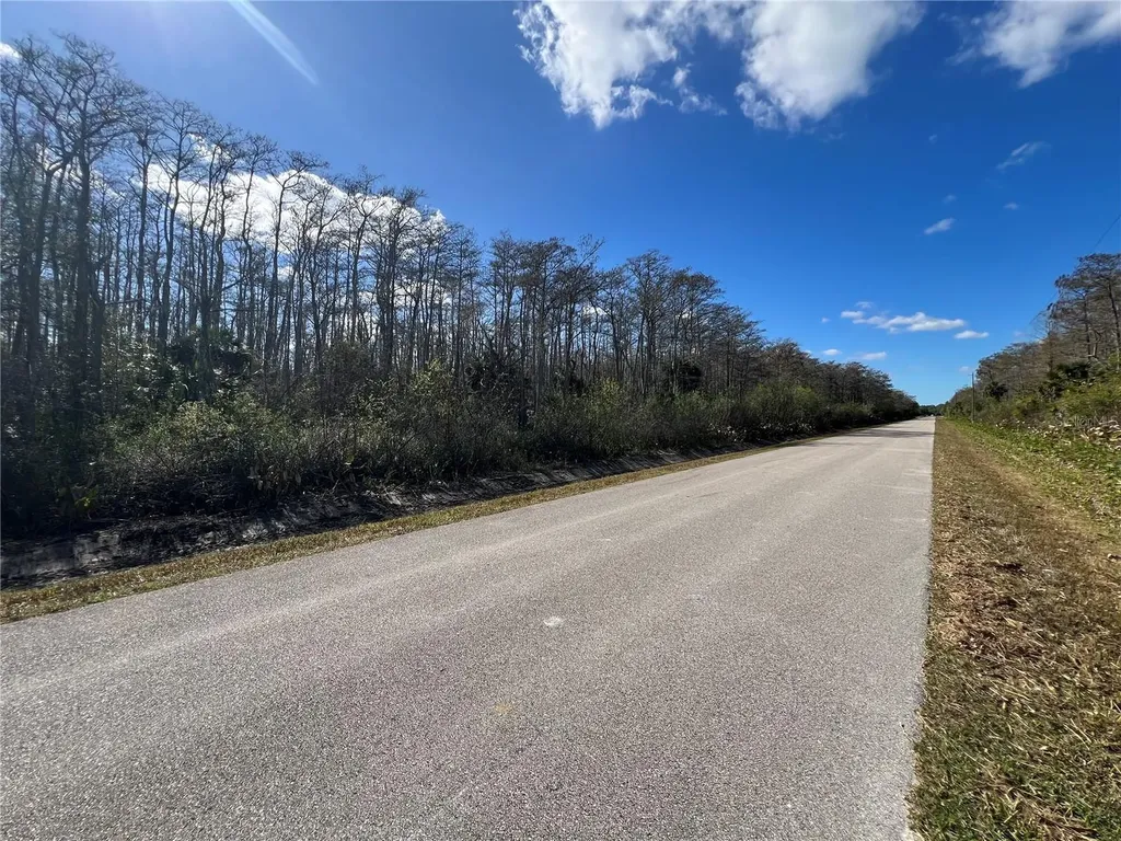 64TH Avenue NE Naples FL 34120
