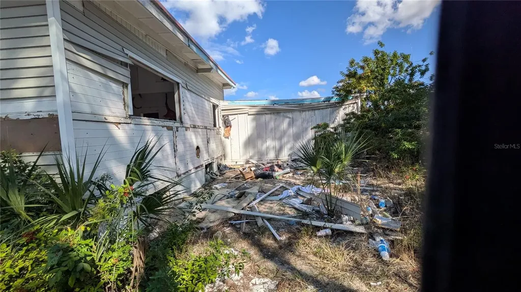 16836 Us Highway 19 Hudson FL 34667