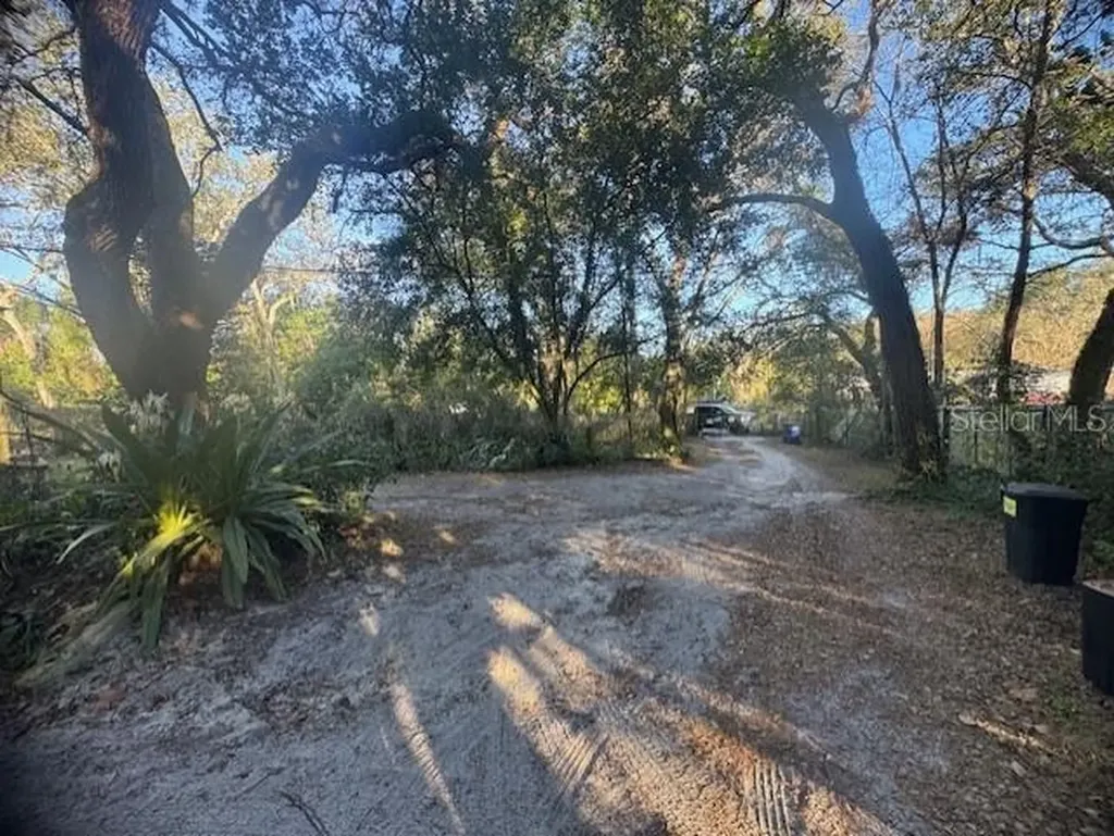 4547 Cr 692 Webster FL 33597