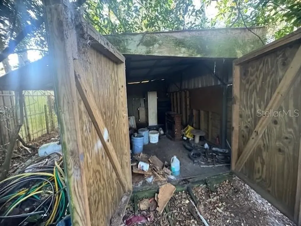 4547 Cr 692 Webster FL 33597