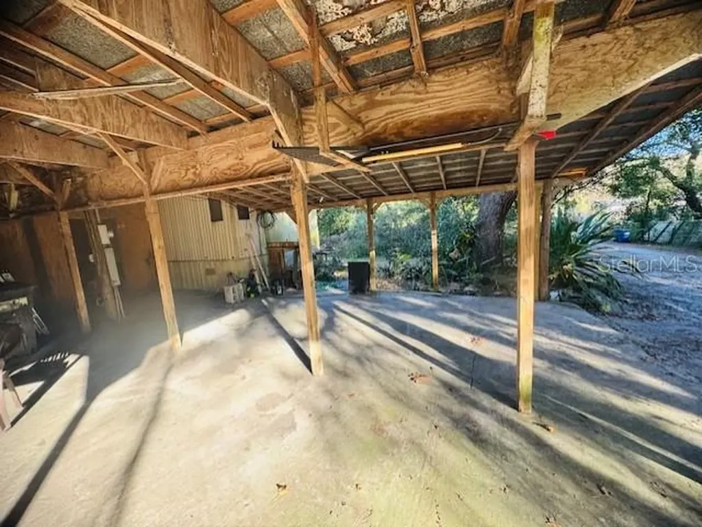 4547 Cr 692 Webster FL 33597