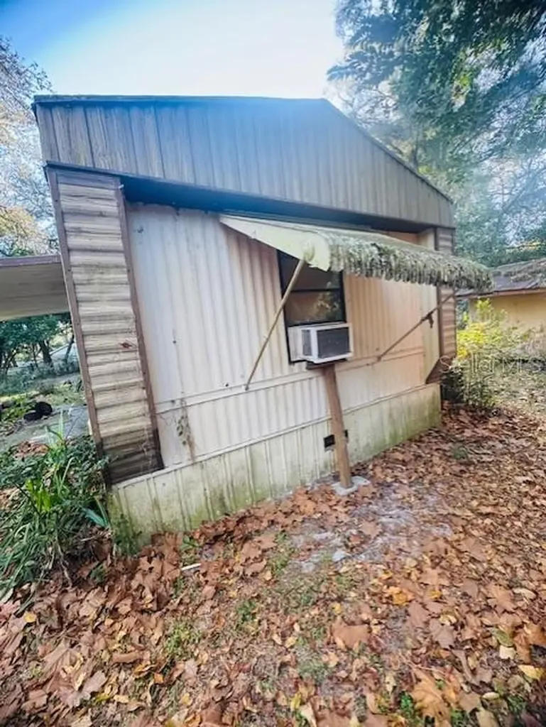 4547 Cr 692 Webster FL 33597