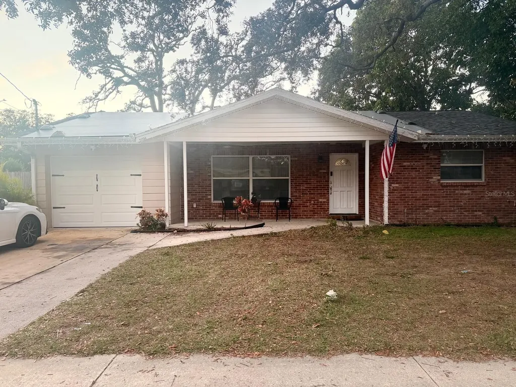 11102 28th Street Tampa FL 33612