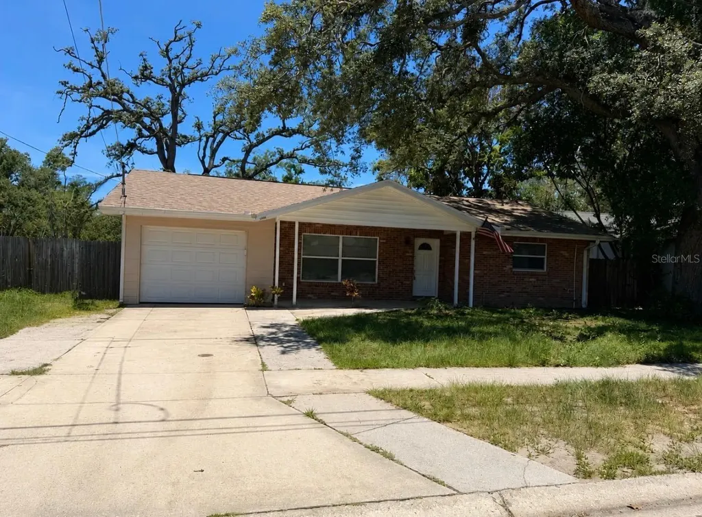 11102 28th Street Tampa FL 33612