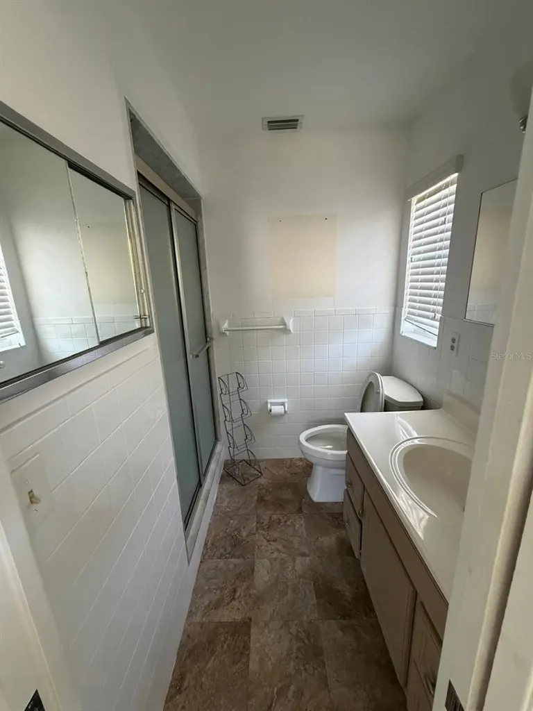 11102 28th Street Tampa FL 33612