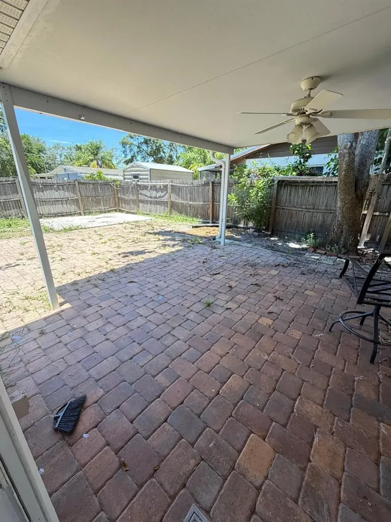 11102 28th Street Tampa FL 33612