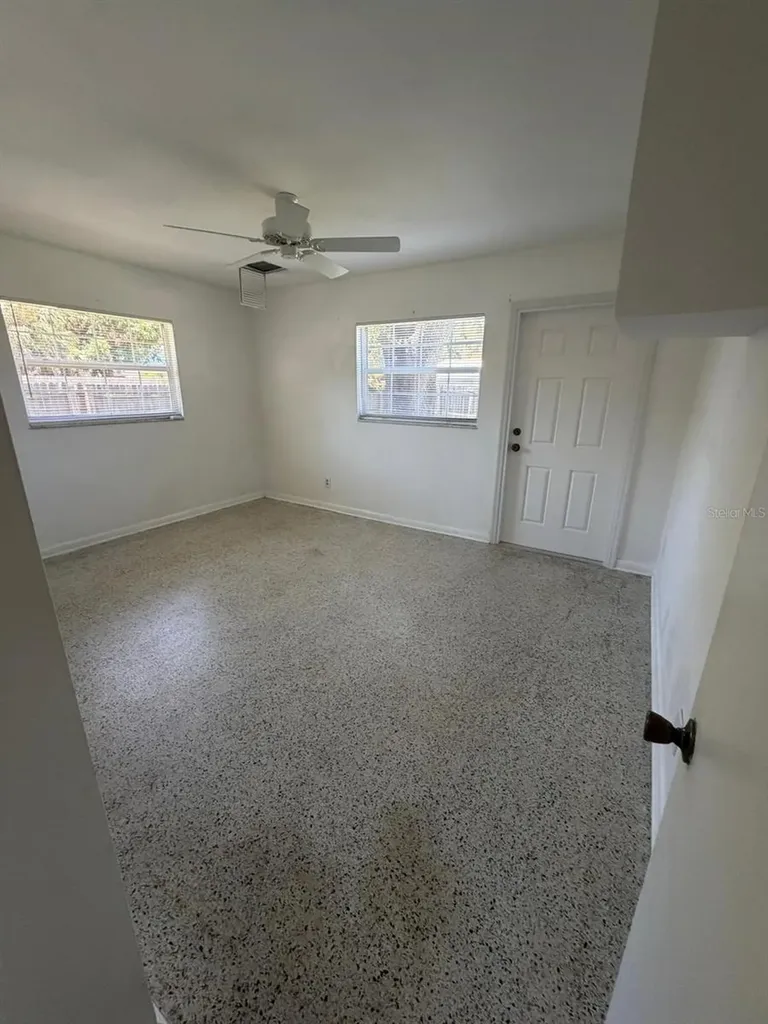 11102 28th Street Tampa FL 33612
