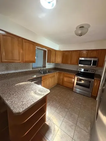 11102 28th Street Tampa FL 33612