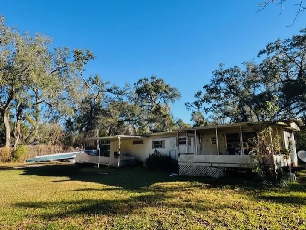11417 SW 42nd Terrace Webster FL 33597