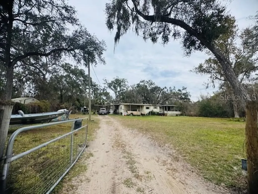 11417 SW 42nd Terrace Webster FL 33597
