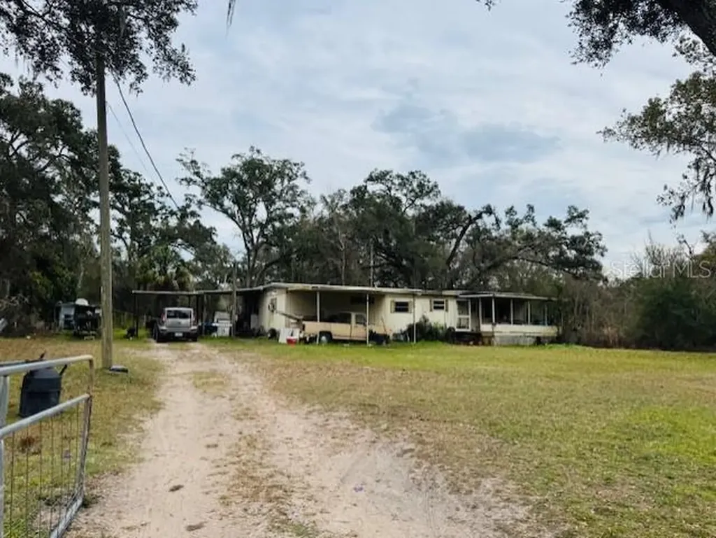 11417 SW 42nd Terrace Webster FL 33597